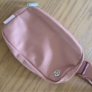 lululemon athletica Everywhere Belt/Crossbody Bag